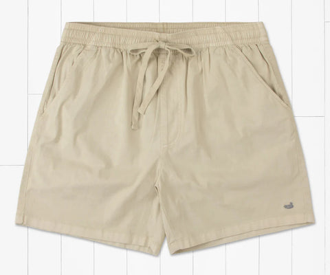 Southern Marsh Hartwell Short will fit right in with your active lifestyle. Shop Bennetts Clothing where you find the best brands and same day shipping.