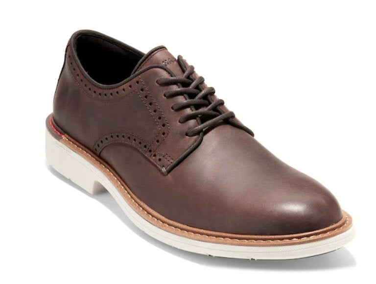 Cole Haan Go To Plain Toe oxfords are lightweight and match perfect with your denim and sport jacket. Shop Bennett's Clothing for the brands you want with prices you will love.