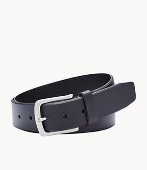 Griffin leather belt from Fossil is perfect with your black or grey pants and shorts. Shop Bennetts Clothing for the styles you want from the brands you love.