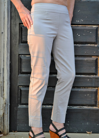Renuar 1721 Long Length Pull-on Skinny Pants are a customer favorite -Shop Bennetts Clothing for the best price and customer service with the fastest shipping