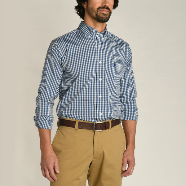 Duck Head Walton Gingham Performance shirt looks and feels great strolling across campus or hanging pubside. Shop Bennetts Clothing where you find the best brands and same day shipping.