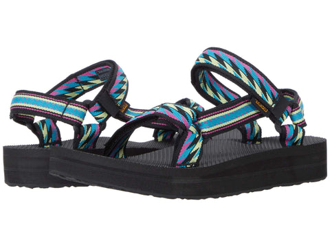 Teva Midform Universal Sandals are cute, casual and made for women on-the-go. Shop Bennetts Clothing for a large selection of Teva sandals to fit the whole family.