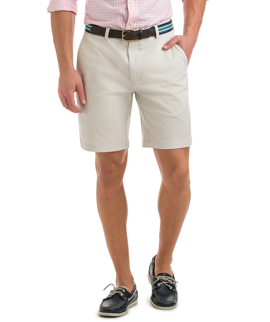 Vineyard Vines 9" Performance Breaker Shorts look great on the links. Shop Bennett's Clothing for a large selection of the latest fashions from Vineyard Vines shipped same day to your front door.